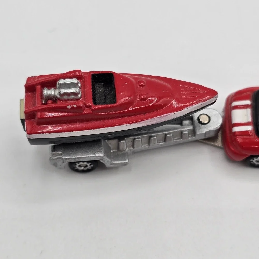 Vtg Micro Machines Mattel 1997 Speed Boat‎ & Car Hauler Red Hot Wheels